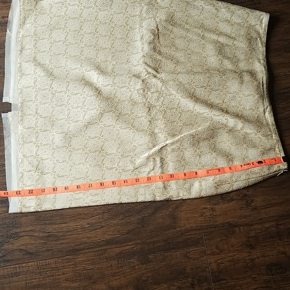 The Limited Pencil Skirt with embroidered design - Picture 8 of 8